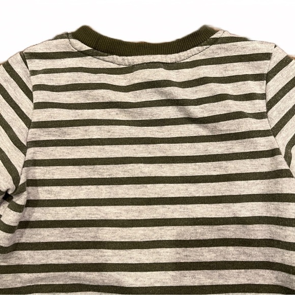 ⭐️ Toddler Boys Sweatshirt With Camo Design | Army Green & Gray | Size 3T - Picture 5 of 7